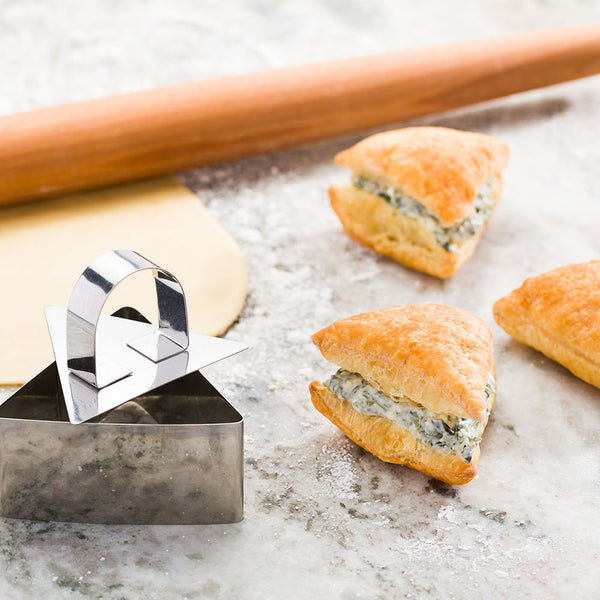 Restaurantware Pastry Tek Stainless Steel Triangle Pastry Ring Mold With Press 3.2 X 1.5 Inch 1 Count Box