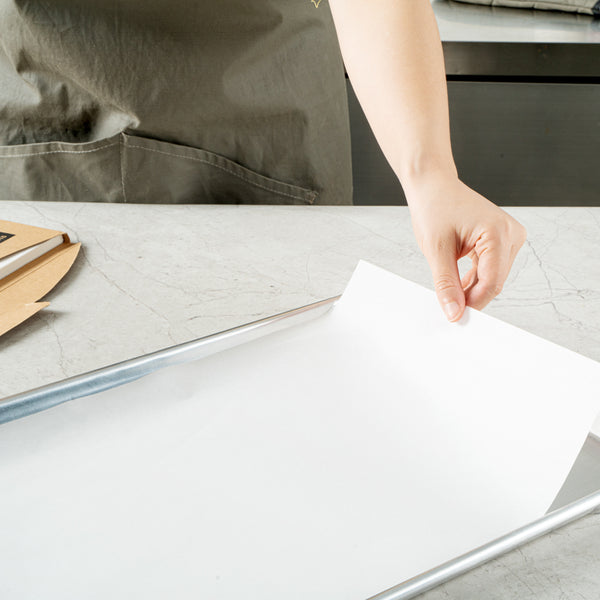 Restaurantware Pastry Tek White Parchment Paper Half Size Sheet Pan Liner - Silicone Coated - 12" X 16" - 1000 Count Box