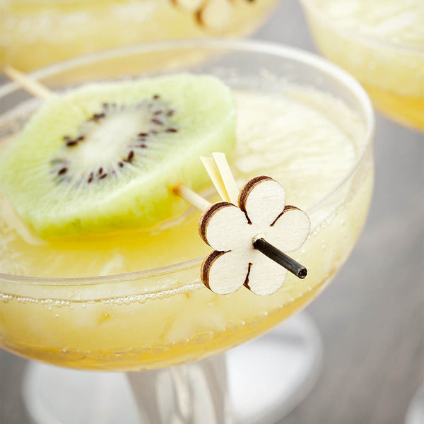 Restaurantware Pixy Bamboo Flower Top Pick - 4" X 3/4" X 3/4" - 500 Count Box