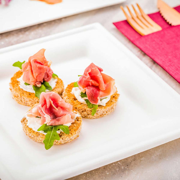 Restaurantware Pulp Tek Square White Sugarcane / Bagasse Medium Plate - 8" X 8" - 100 Count Box