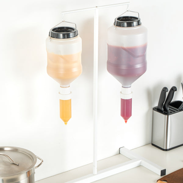 Restaurantware Sauce Tek 3L Plastic Hanging Bottle Condiment Pump Dispenser - With Squeeze Nozzle - 6" X 6" X 16 3/4" - 1 Count Box