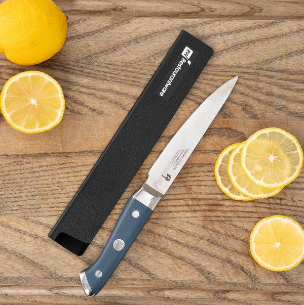 Restaurantware Sensei Black Plastic Knife Blade Cover / Guard - 8 1/2" X 1 1/2" - 1 Count Box