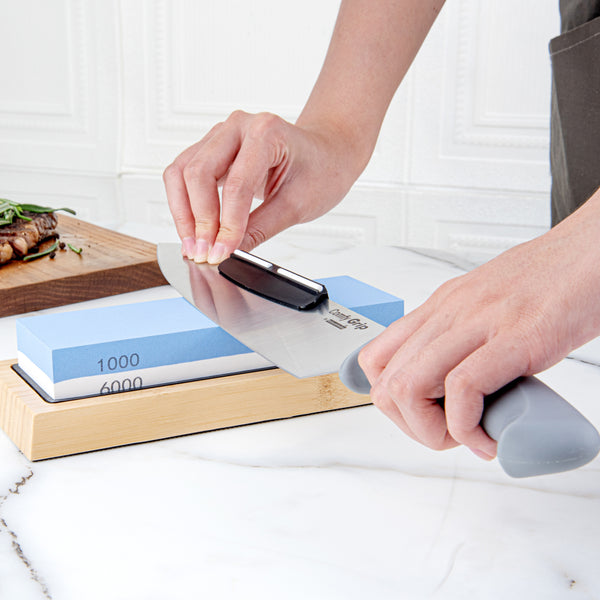Restaurantware Sensei Whetstone Knife Sharpening Set - 1000/6000 Non-Slip Base - 1 Count Box