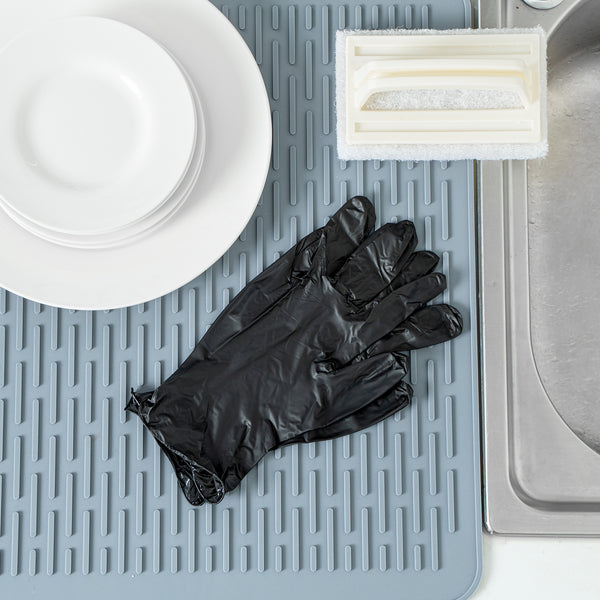Restaurantware Serve Secure Black Medium Synmax Vinyl Gloves - Powder-Free Latex-Free - 9" X 3 3/4" - 1000 Count Box