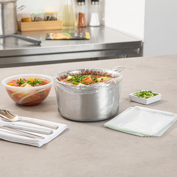 Restaurantware Serve Secure Clear Plastic Liner - Fits 1 To 3 Qt Slow Cooker BPA-Free - 11" X 16" - 500 Count Box
