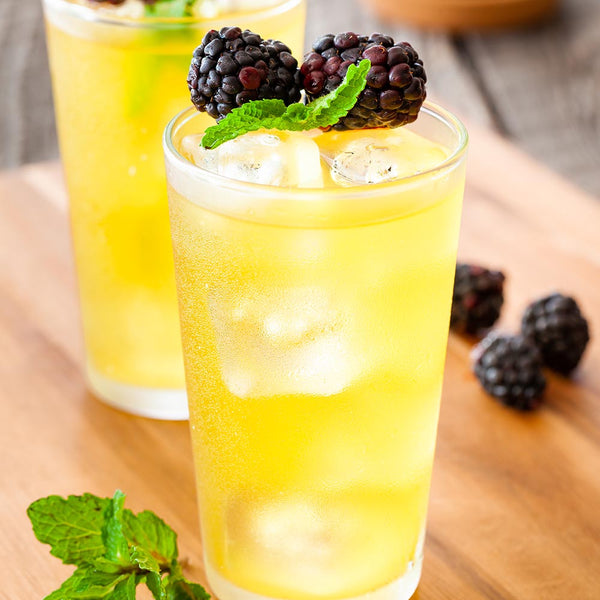 Restaurantware Sumi 10 Oz Small Beverage Glass - 2 3/4" X 2 3/4" X 4 3/4" - 12 Count Box