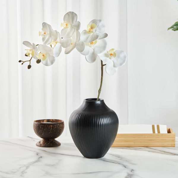 Restaurantware Table Art Black Ceramic Balloon Vase - 7'' X 7'' X 8'' - 1 Count Box