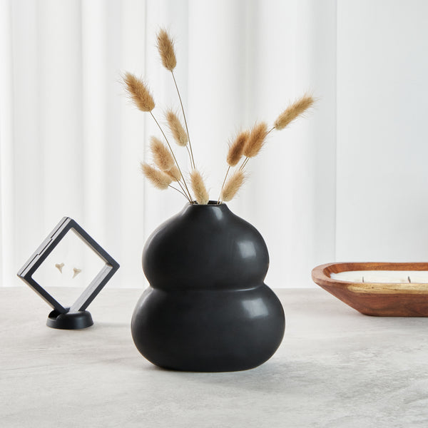 Restaurantware Table Art Black Ceramic Gourd Vase - 6 1/2'' X 4'' X 7'' - 1 Count Box