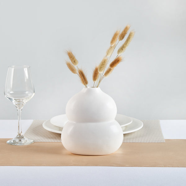 Restaurantware Table Art White Ceramic Gourd Vase - 6 1/2'' X 4'' X 7'' - 1 Count Box