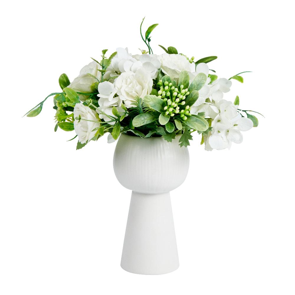 restaurantware Table Art White Ceramic Pedestal Vase - 3 1/2'' x 3 1/2'' x 6 1/2'' - 1 count box