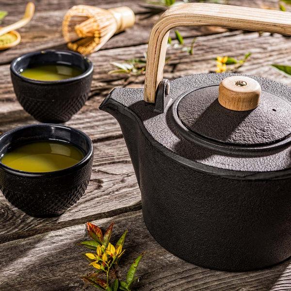 Restaurantware Tetsubin 43 Oz Black Cast Iron Osaka Teapot - Wooden Handle And Knob - 7 1/2" X 6" X 5" - 1 Count Box