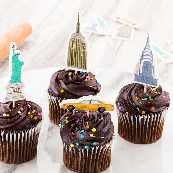 Restaurantware Top Cake Assorted Paper NYC Statue Of Liberty Cake Topper - 4 3/4" X 2 1/4" - 24 Pieces