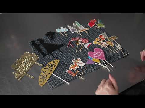 Restaurantware Top Cake Gold Paper Tiara Cake Topper - Glitter - 8" X 3 3/4" - 100 Count Box