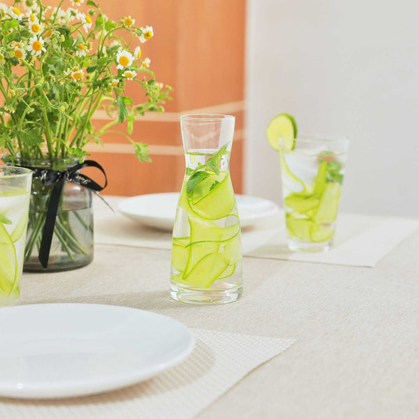 Restaurantware Vetri 1/3L Clear Glass Carafe - 24 Count Box