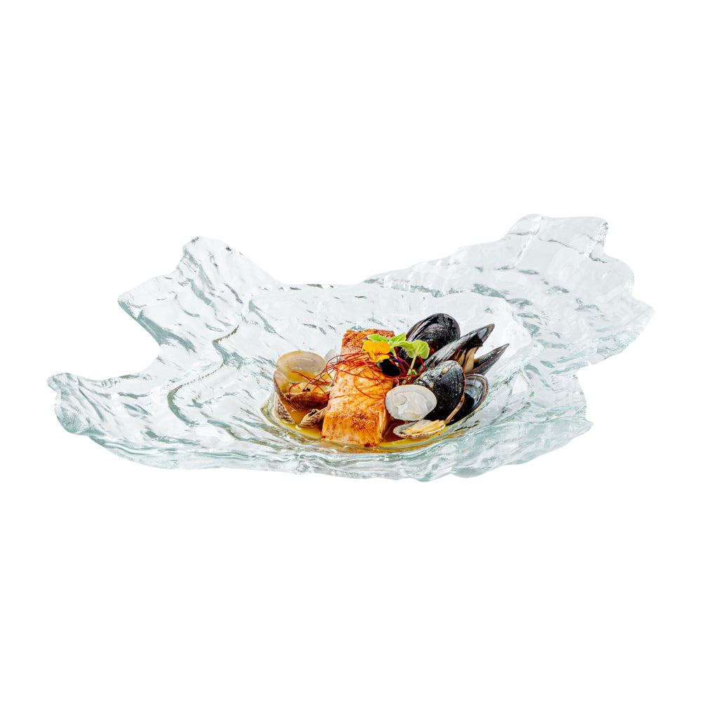 restaurantware Vetri Abstract Clear Glass Seashell Serving Plate - 18" x 13 1/2" x 3 3/4" - 4 count box