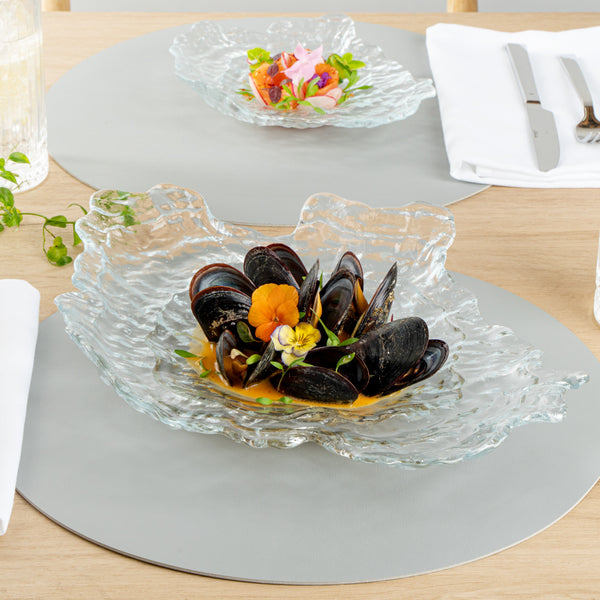 Restaurantware Vetri Abstract Clear Glass Seashell Serving Plate - 15" X 11 1/2" X 2 3/4" - 6 Count Box