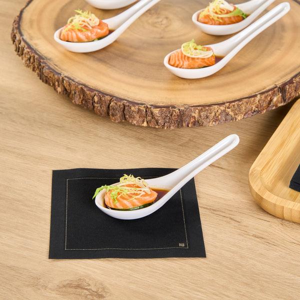 Restaurantware Voga White Melamine Asian Soup Spoon - 4 3/4" X 1 1/2" X 1 1/2" - 10 Count Box