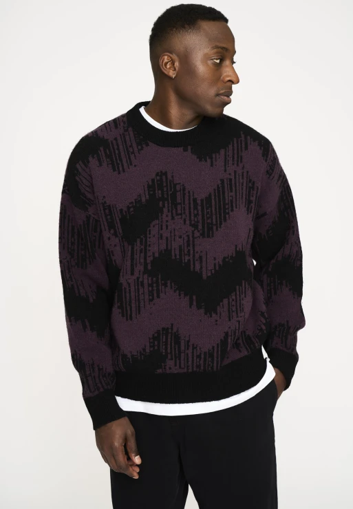 Resteröds Pullover "Mick" | Wool | Black/Purple