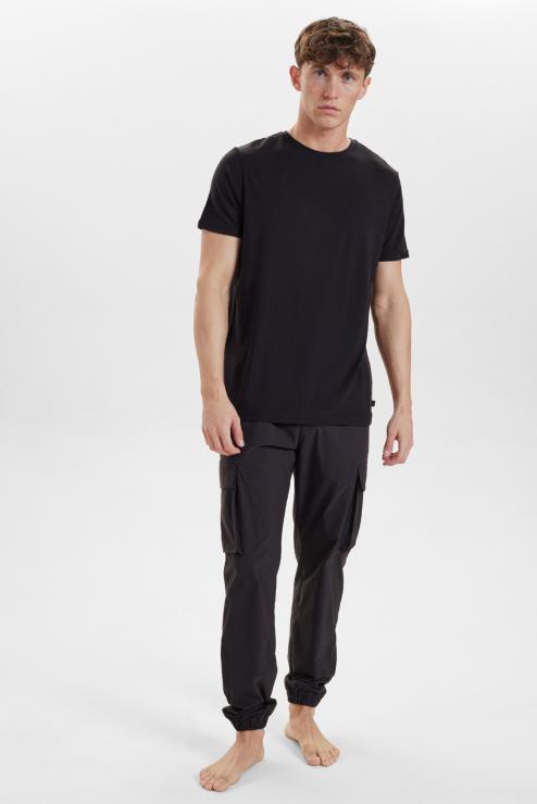 Resteröds R-neck Tee Bamboo | Black