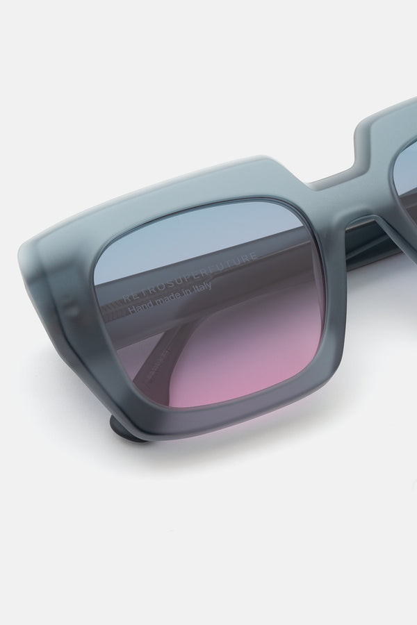 Retro Superfuture Piscina Stoned