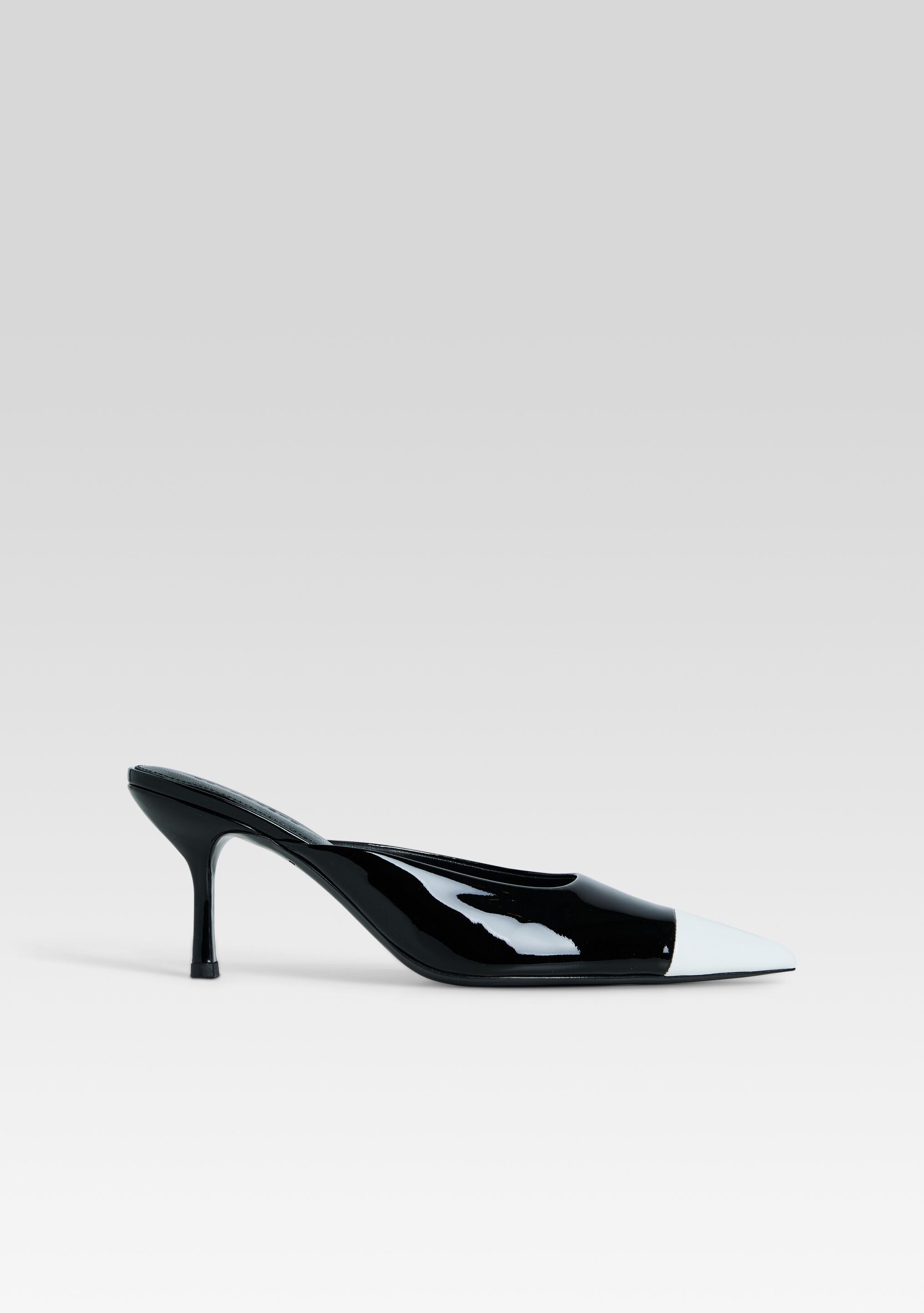 retrofête Allegra Leather Kitten Mule retrofête