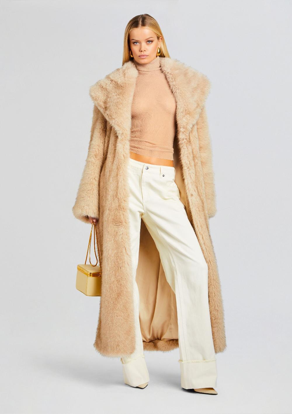 retrofête Averie Faux Fur Coat retrofête