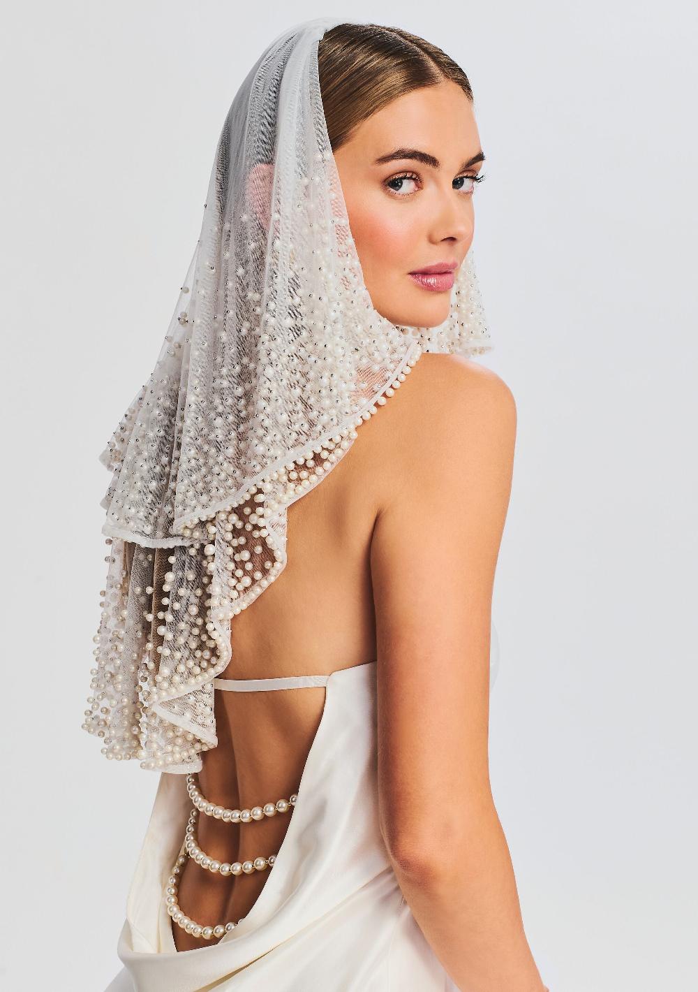 retrofête Bridgette Veil retrofête