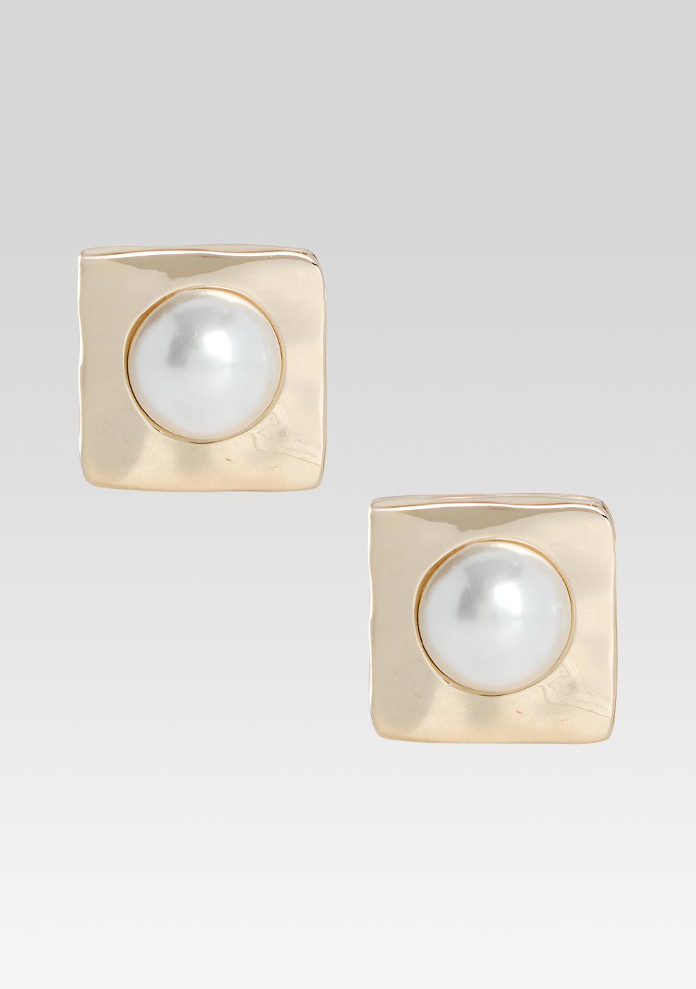 retrofête Nikki Pearl Earrings retrofête
