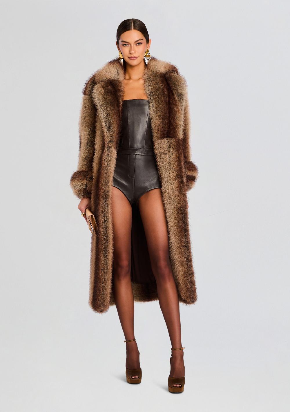 retrofête Shantel Faux Fur Coat retrofête