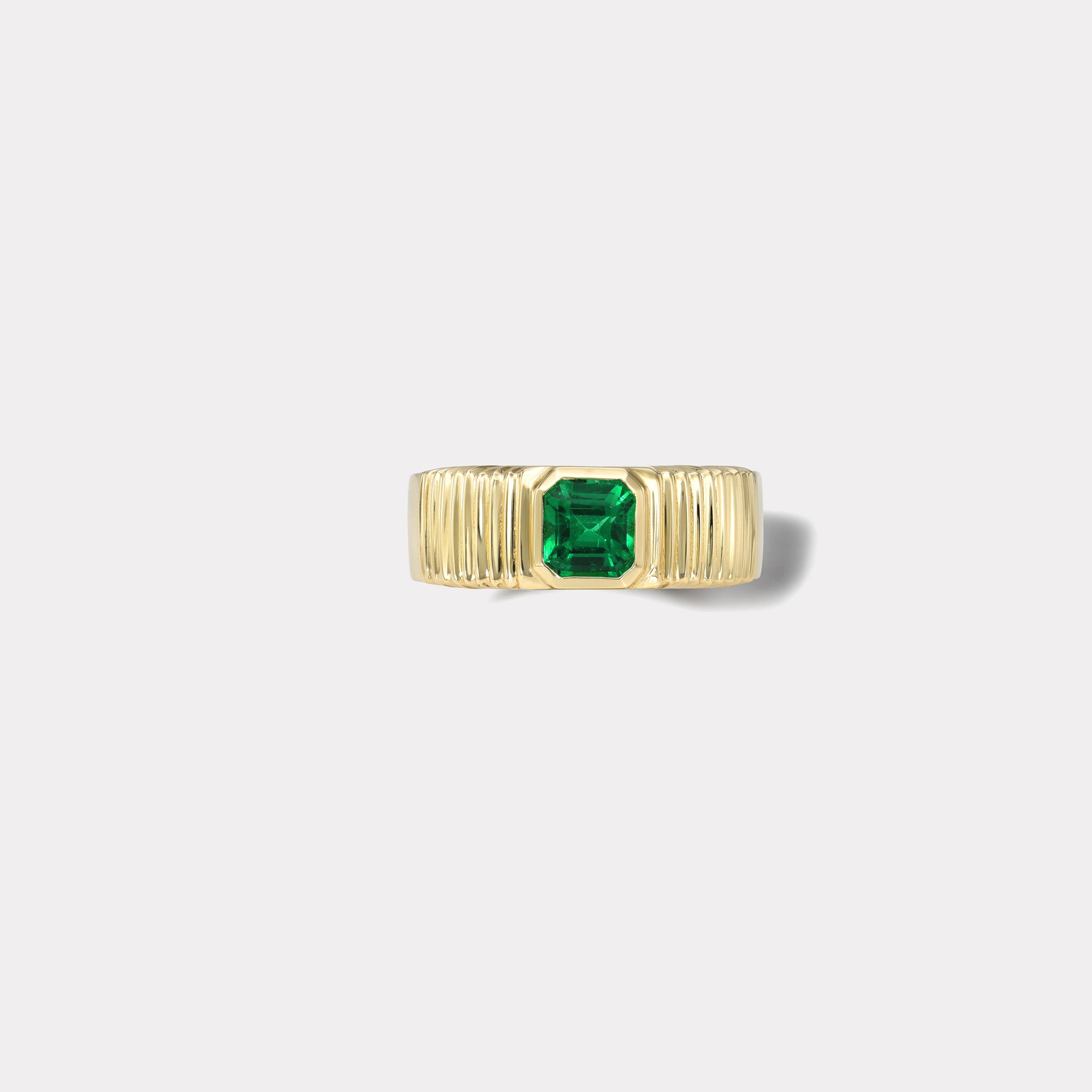 retrouvai 0.50cts Emerald Cut Emerald Pleated Solitaire Band