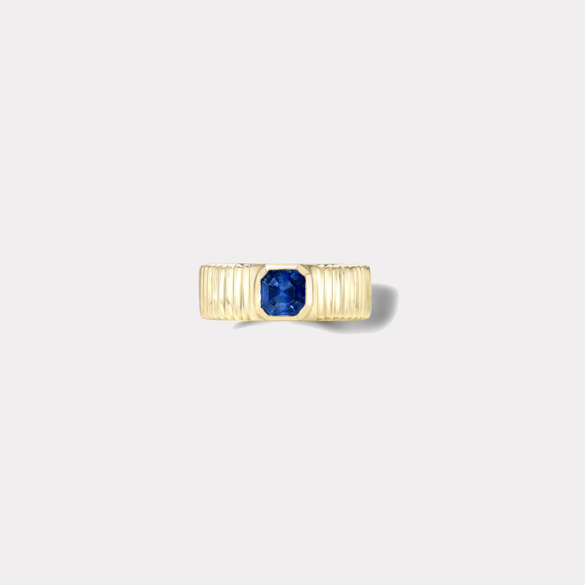 retrouvai 0.62ct Blue Sapphire Pleated Solitaire Band