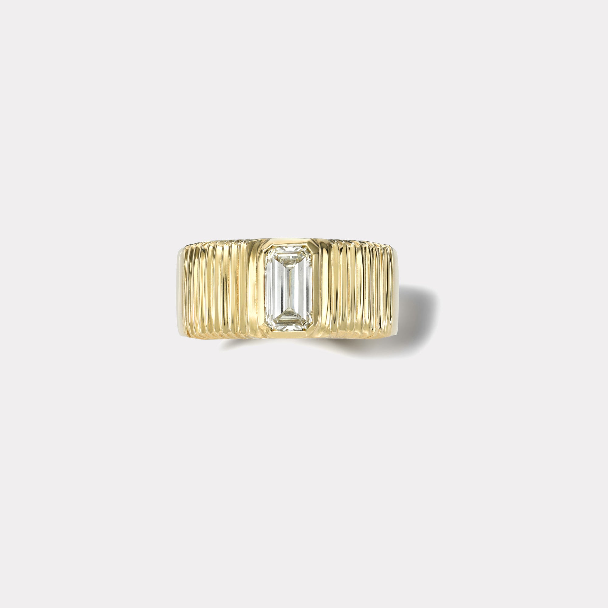 retrouvai 0.94ct O-P VS2 Emerald Cut Diamond Pleated Solitaire Band