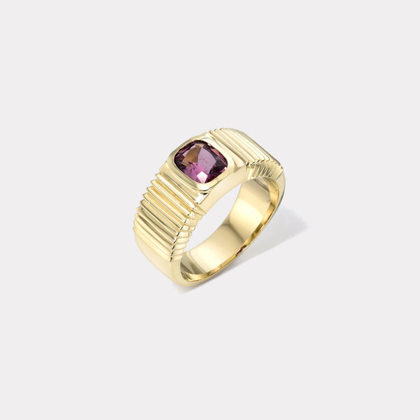 Retrouvai 1.21ct Unheated Sapphire Cushion Pleated Solitaire Band