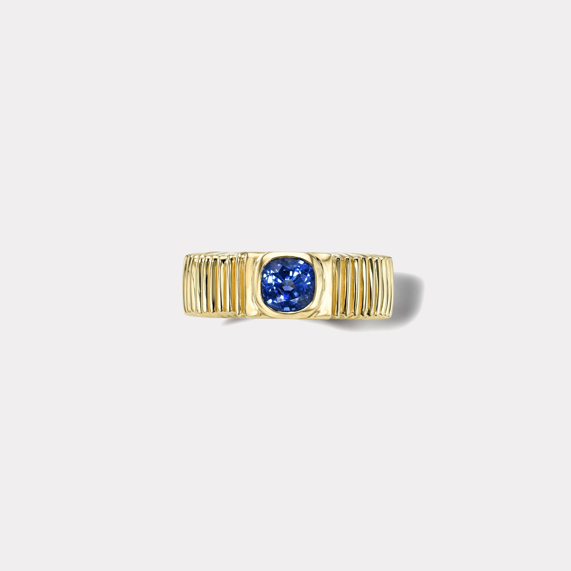 retrouvai 1.31ct Cushion Blue Sapphire Pleated Solitaire Band