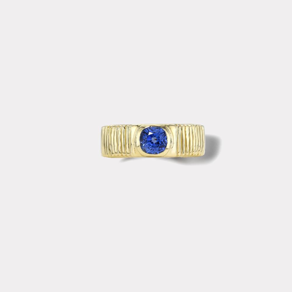 retrouvai 1.32ct Blue Sapphire Cushion Pleated Solitaire Band