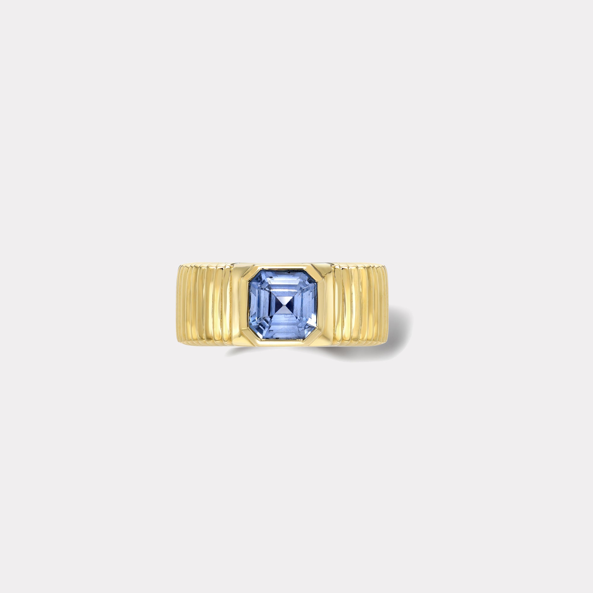 retrouvai 1.40ct Sky Blue Sapphire Pleated Solitaire Band