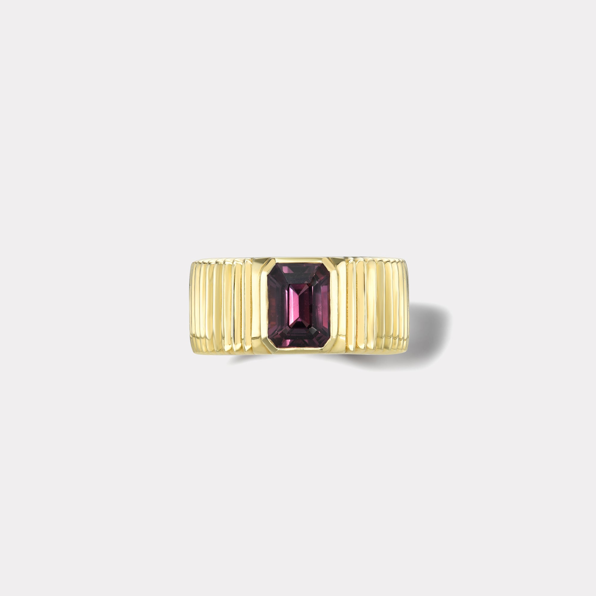 retrouvai 1.52ct Brick Sapphire Pleated Solitaire Band