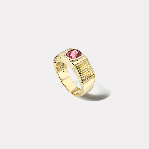 Retrouvai 1.63ct Cushion Pink Sapphire Pleated Solitaire Band