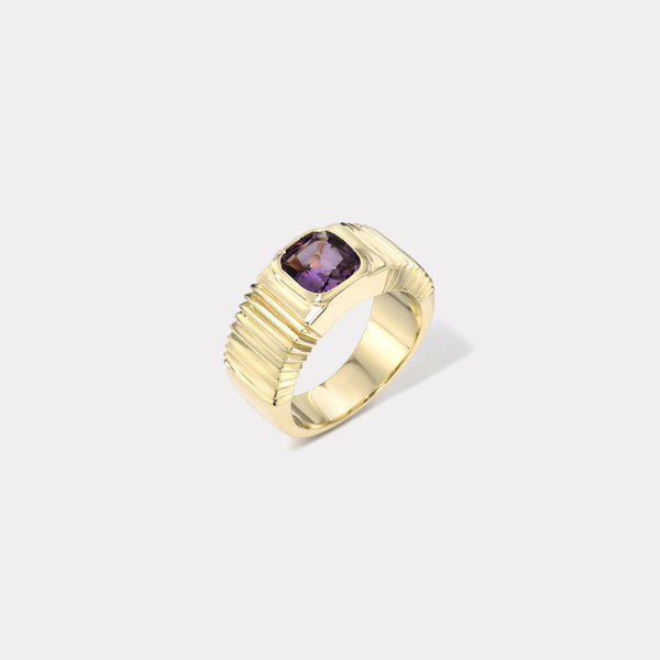 Retrouvai 1.68ct Grape Sapphire Pleated Solitaire Band