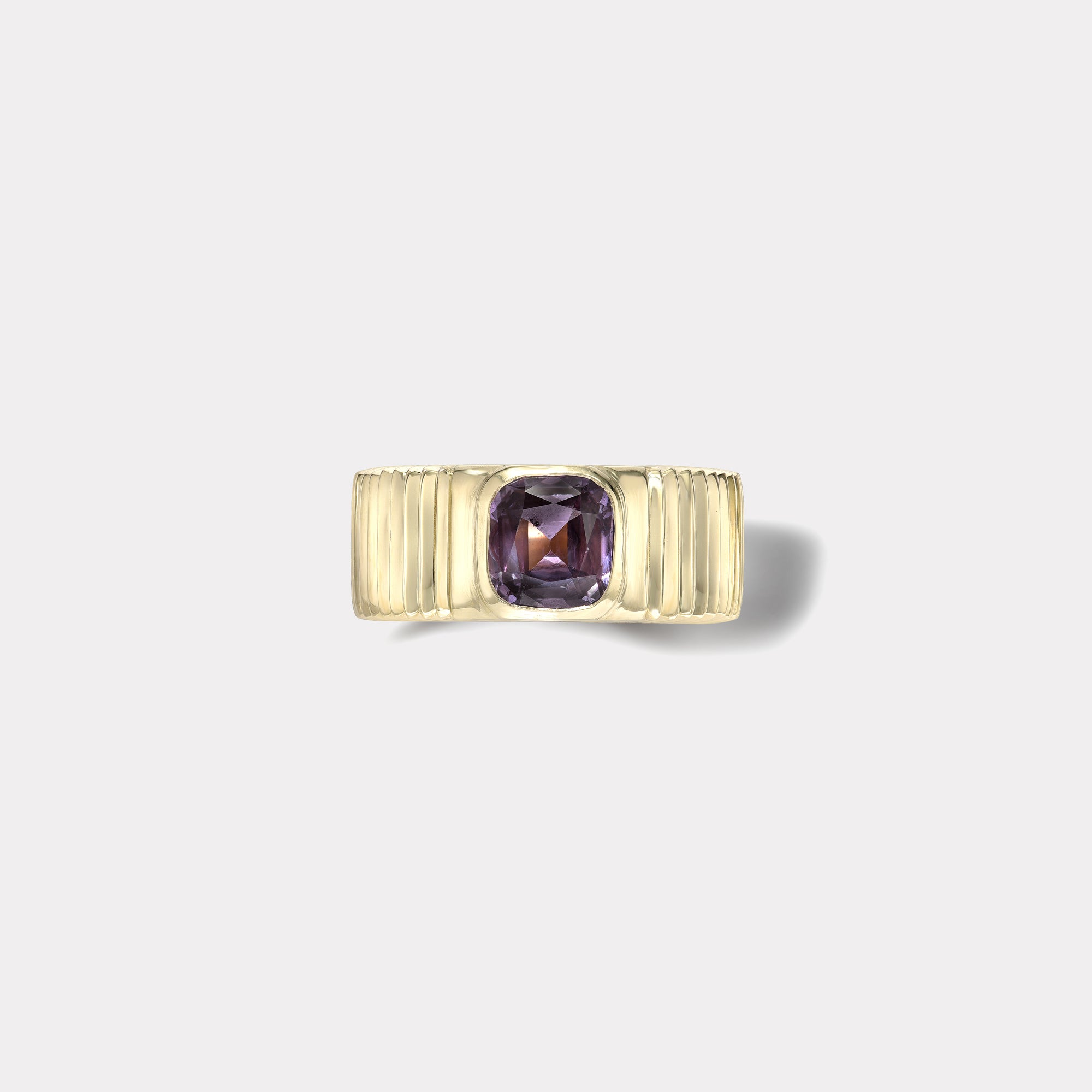 retrouvai 1.68ct Grape Sapphire Pleated Solitaire Band