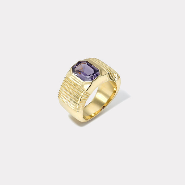 Retrouvai 2.15ct Emerald Cut Purple Spinel Pleated Solitaire Band