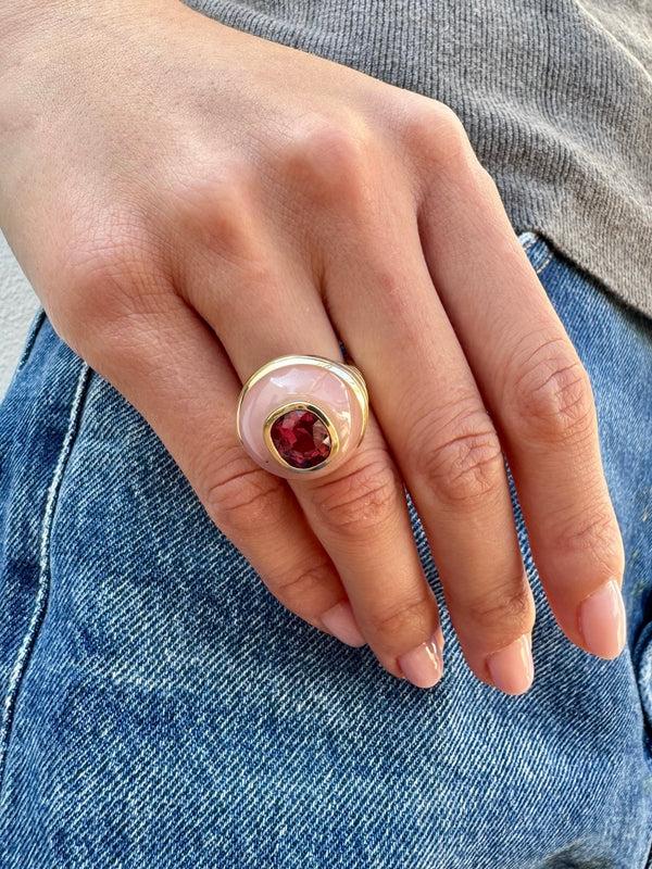 Retrouvai 3.32ct Oval Pink Tourmaline In Hand Carved Guava Quartz Petite Lollipop Ring