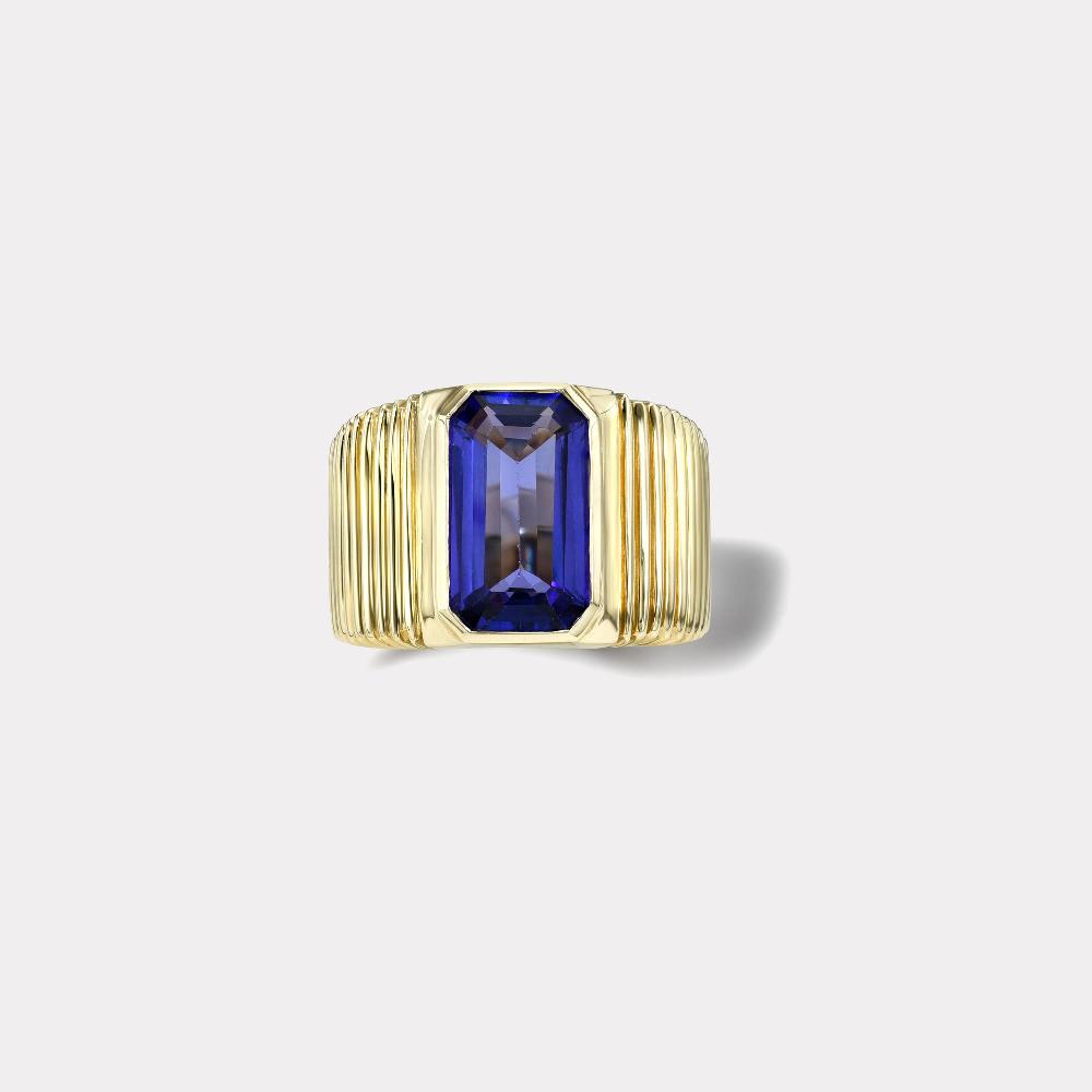 retrouvai 4.72ct Emerald Cut Tanzanite Pleated Solitaire Band