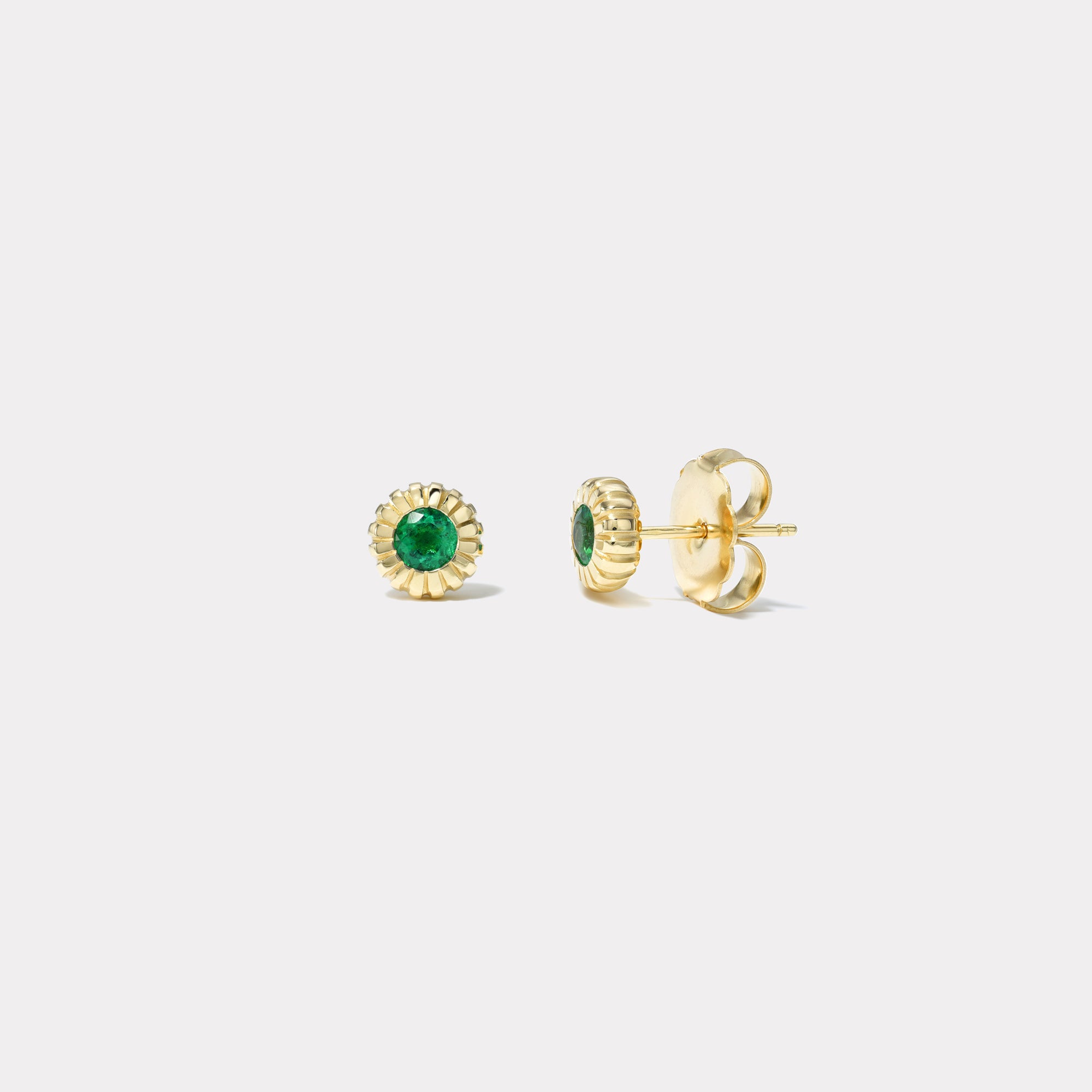 retrouvai .4ct Round Emerald Heirloom Bezel Stud Earrings