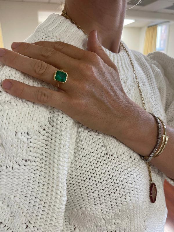 Retrouvai 5.10ct Brazilian Emerald Heirloom Bezel Ring