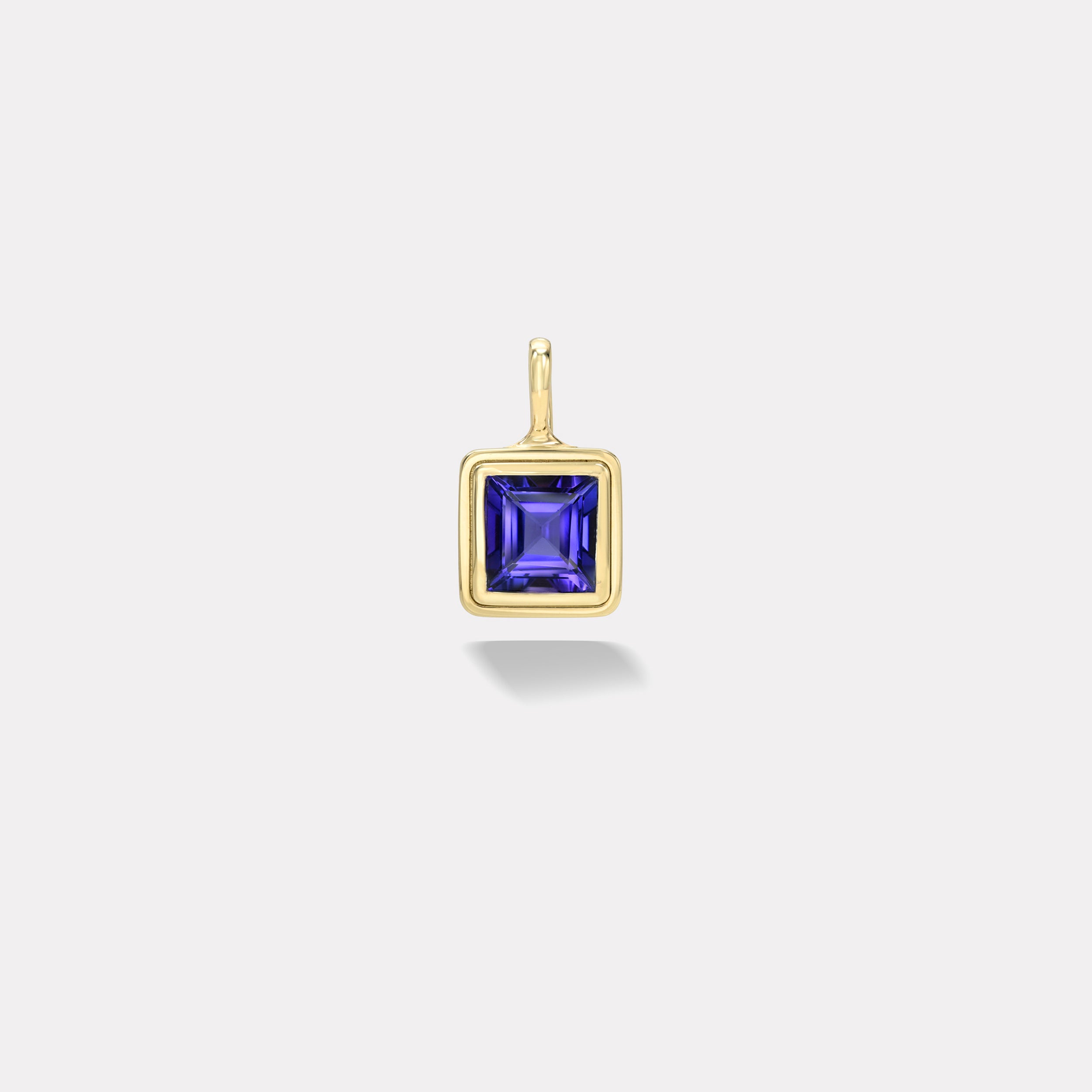 retrouvai 6.64ct Princess Cut Tanzanite Bounce Charm