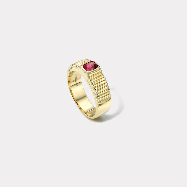 Retrouvai .66ct Cushion Spinel Pleated Solitaire Band