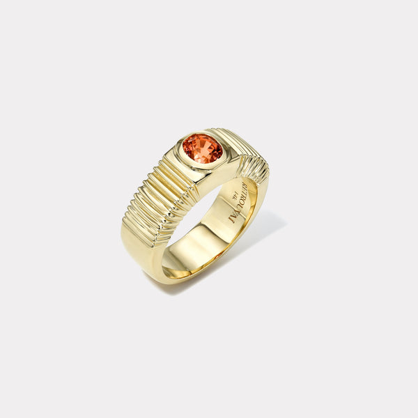 Retrouvai .68ct Peach/Oval Cushion Orange Sapphire Pleated Solitaire Band
