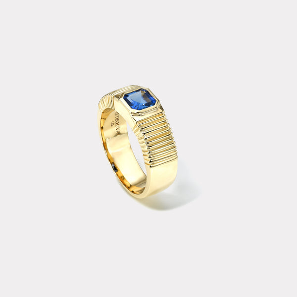 Retrouvai .75ct Asscher Blue Sapphire Pleated Solitaire Band