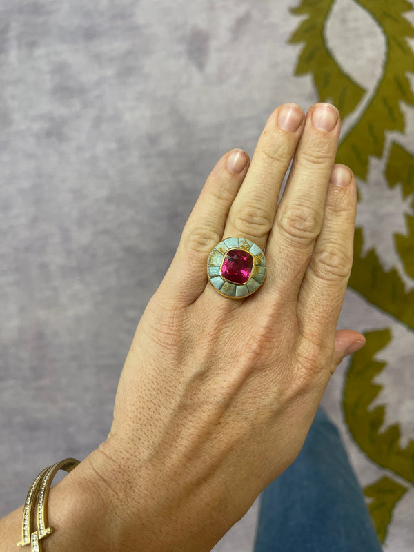 Retrouvai 8.05ct Mahenge Spinel In Turquoise Lollipop Ring